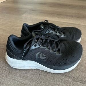 TOPO Phantom 3 Sneaker